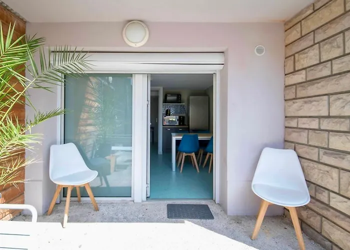 La Cahute, Appartement T2 Avec Jardin Ou Appartement Familial T6